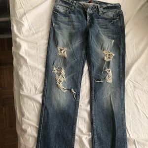 💕Guess💕 ripped skinny-less jean
